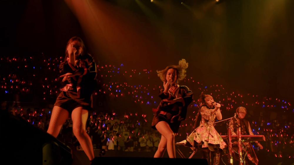 [4K120FPS无损音质]GARNiDELiA_极乐净土2019年万人神级现场.[4K120FPS无损音质]燃!极乐净土.jpg